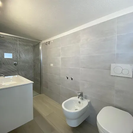 Isa Guest house *